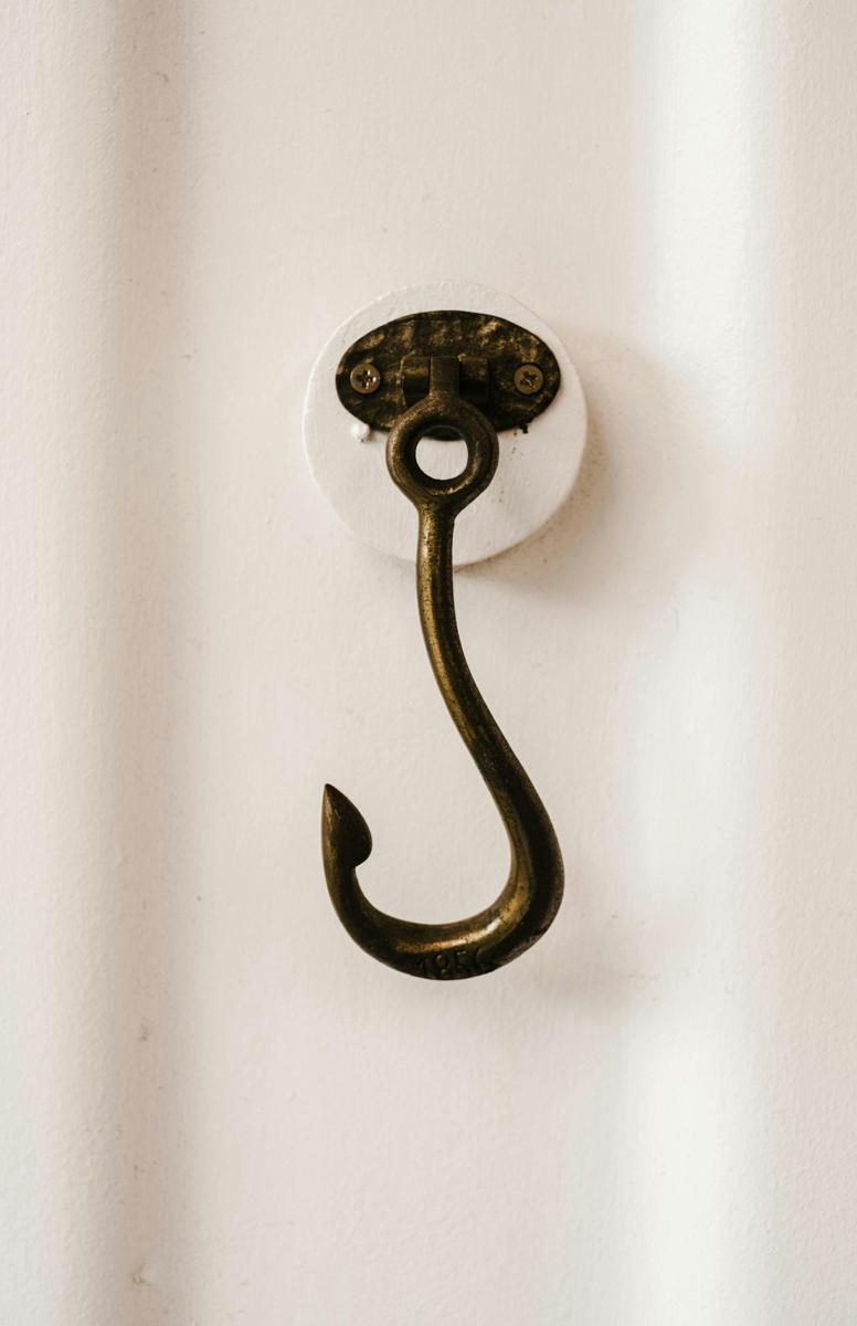 Mounting hardware